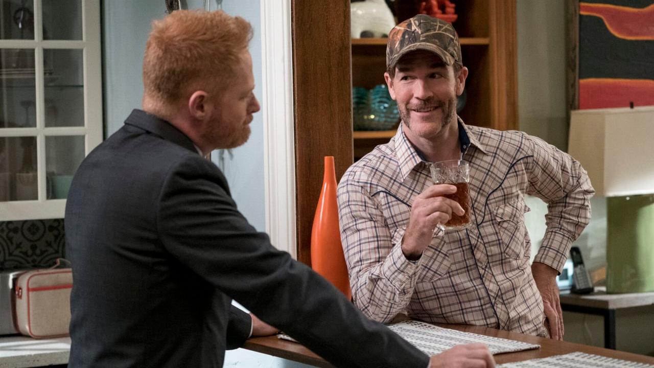 Modern Family S9 E10