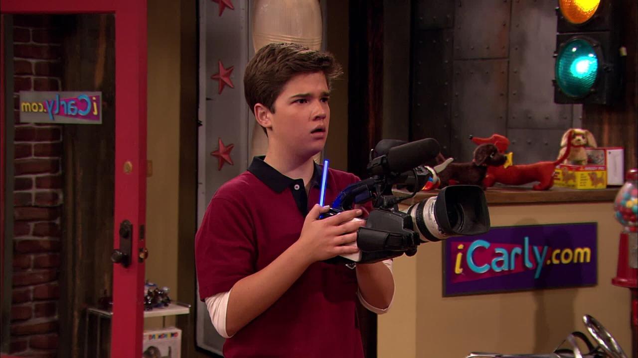 iCarly S2 E8