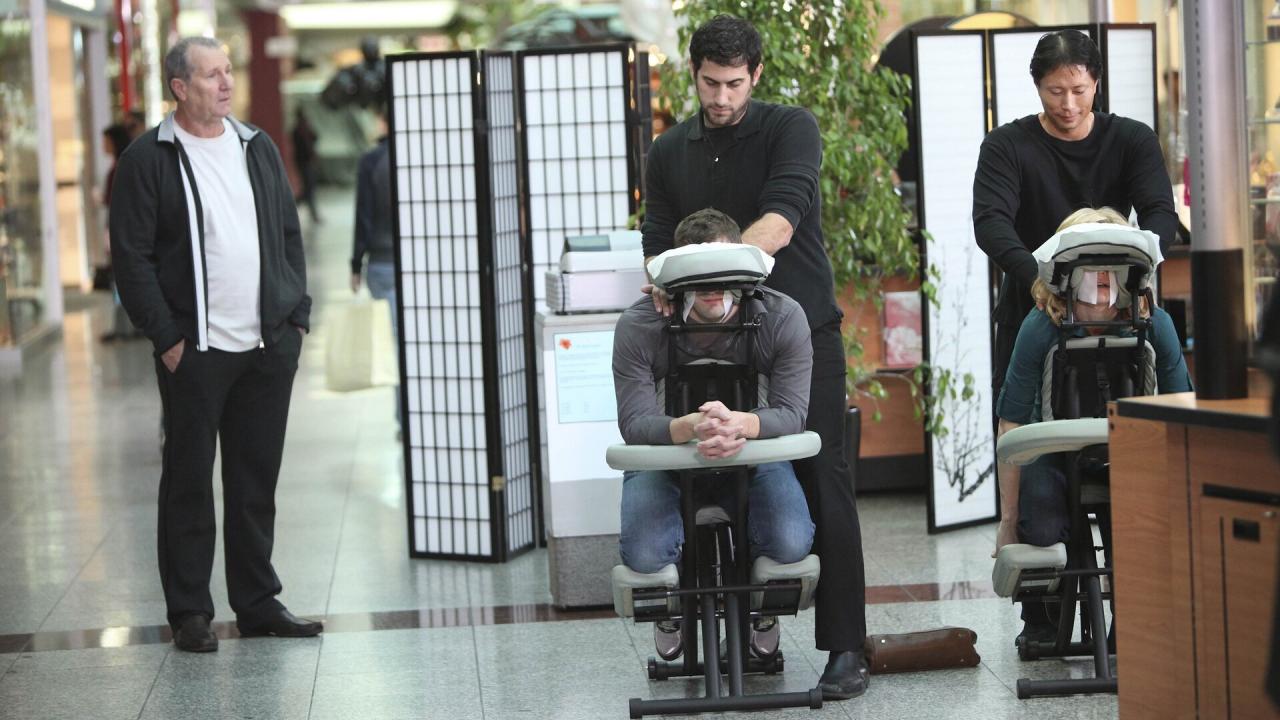 Modern Family S2 E16