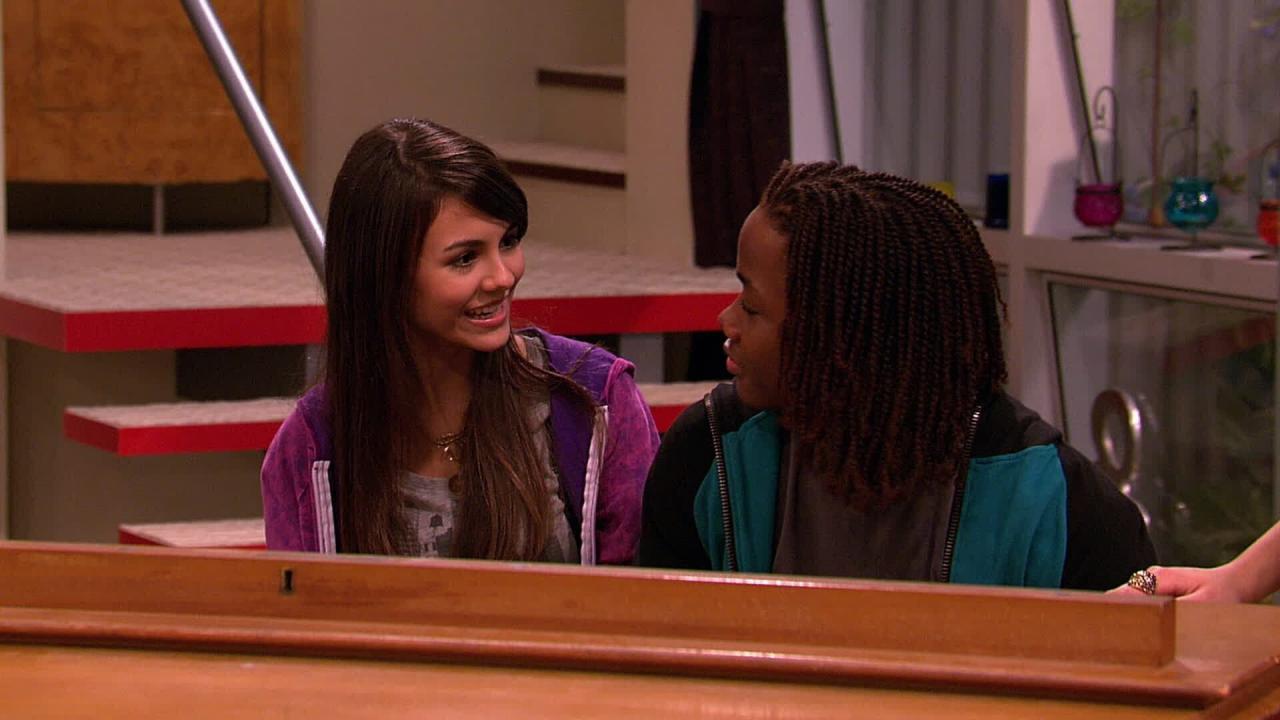Victorious S1 E1