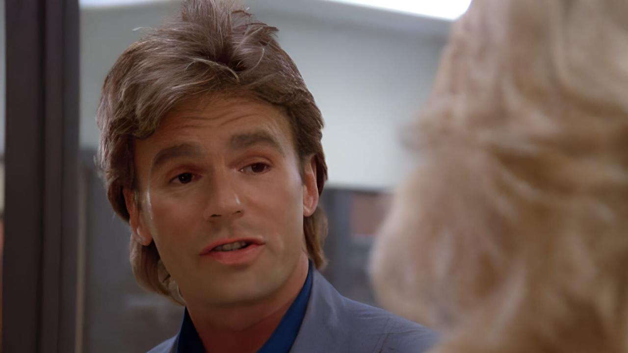 MacGyver S2 E1