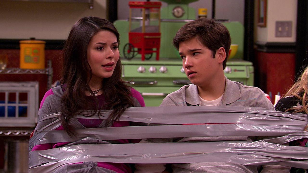 iCarly S3 E1