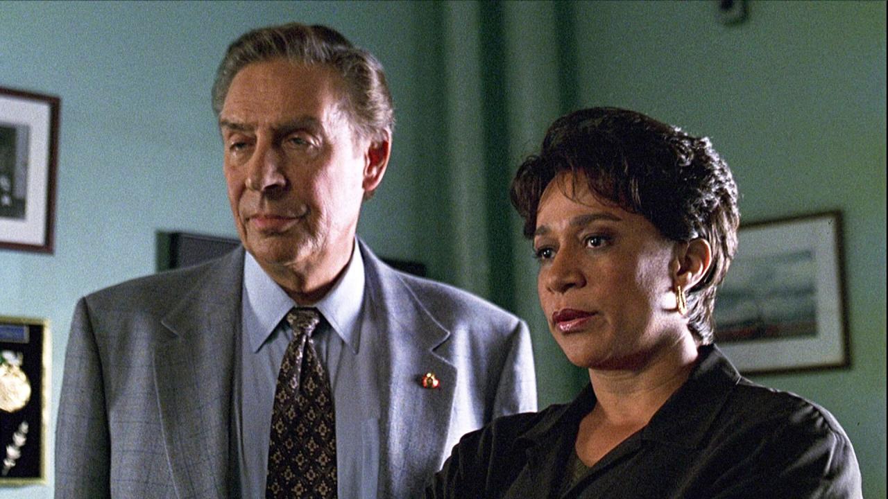 New York, police judiciaire S10 E4