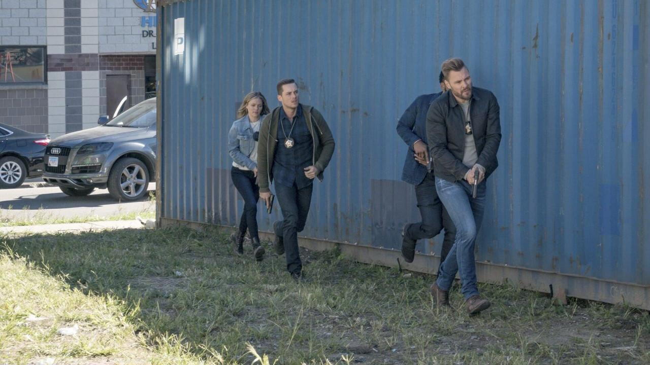 Chicago Police Department S6 E8