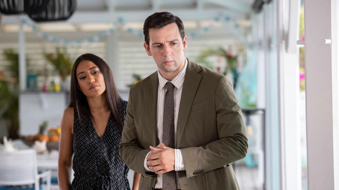 Meurtres au paradis S11 E1