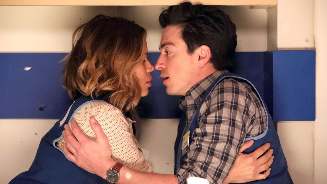 Superstore S2 E22
