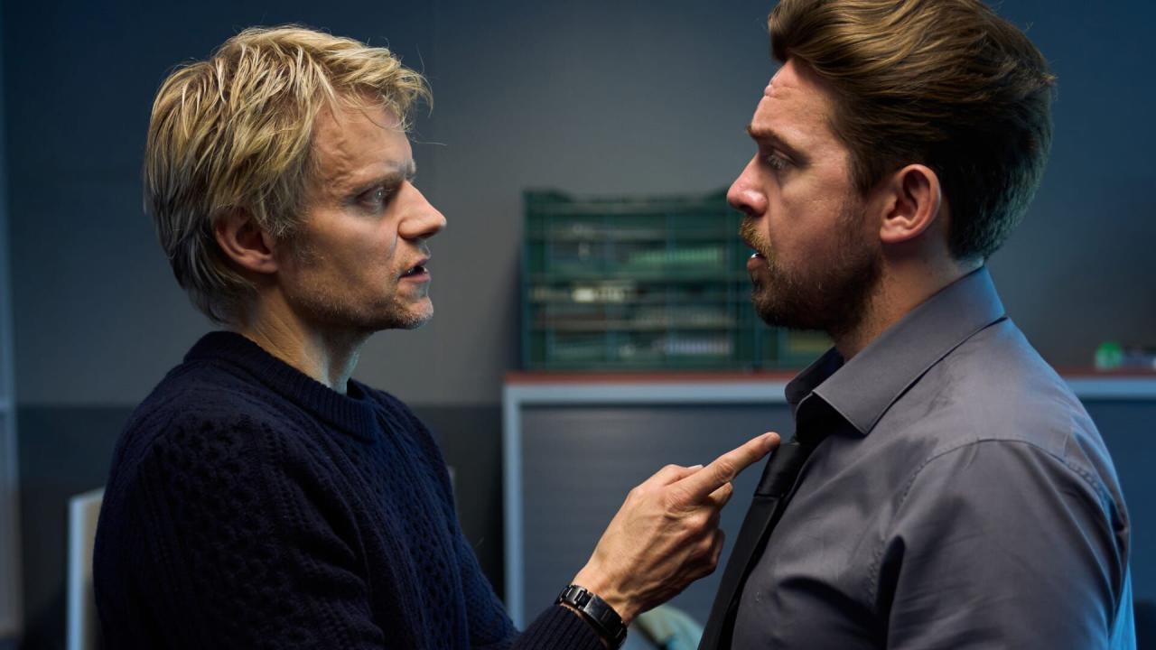 Les enquêtes du commissaire Van der Valk S2 E1