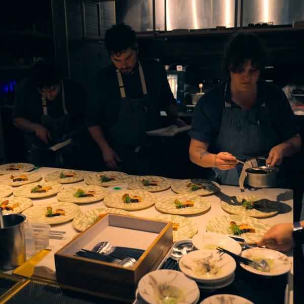 Sur le fil : à la poursuite des Étoiles Michelin