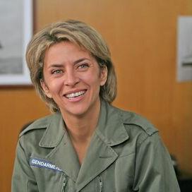 Une femme d'honneur S2 E3